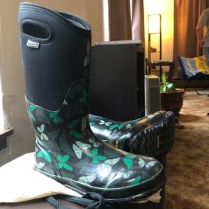 Bogs boots size 8